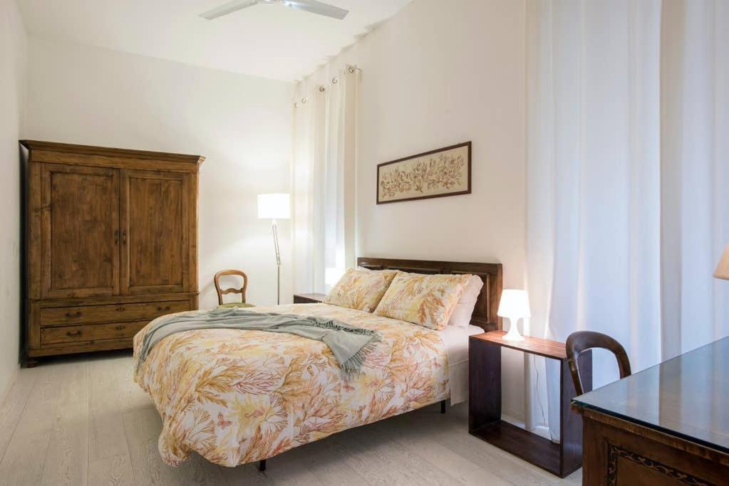 Treasurerome Opera Apartment