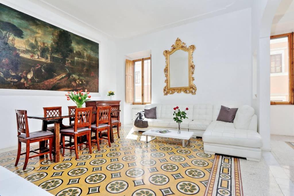 Apartment Treasurerome Opera *